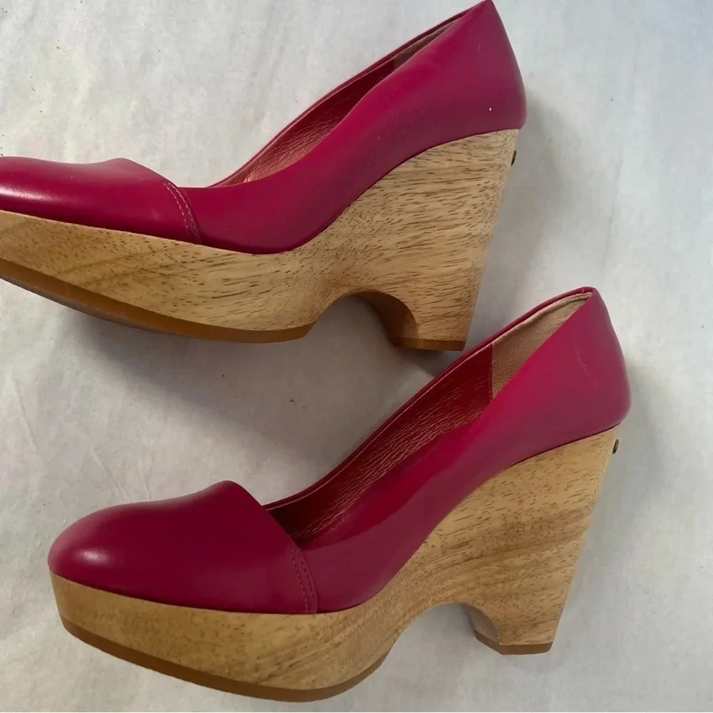 Japan Women’s Platform Wedge with Leather Upper - Size 7.5 US NWOB